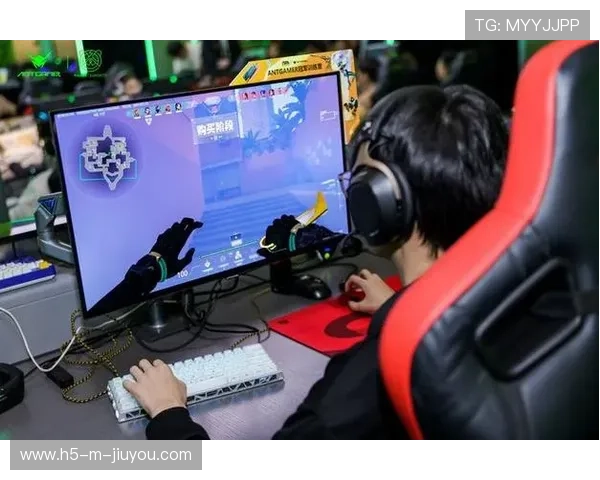 《电竞选手的背后：训练营揭秘》，电竞选手训练的地方叫什么